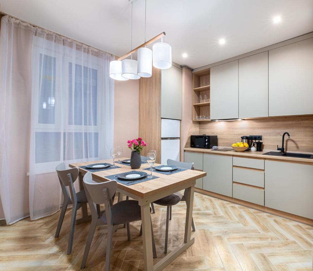 Stare Misto Premium Apartment Lviv Ngoại thất bức ảnh